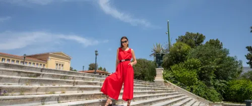 10+1 Ιδέες για Καλοκαιρινό Γυναικείο Ντύσιμο 2025