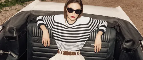 Κομψό ντύσιμο με sneakers; Και όμως γίνεται! Δες πώς